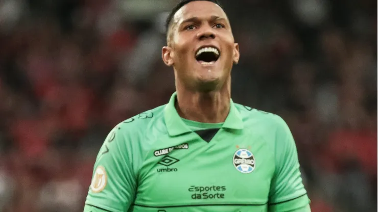 Adriel está disputando a Série B com o Athletic-MG