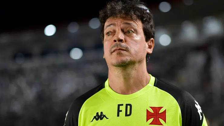 Fernando Diniz é o treinador do Vasco. Foto: Thiago Ribeiro/AGIF