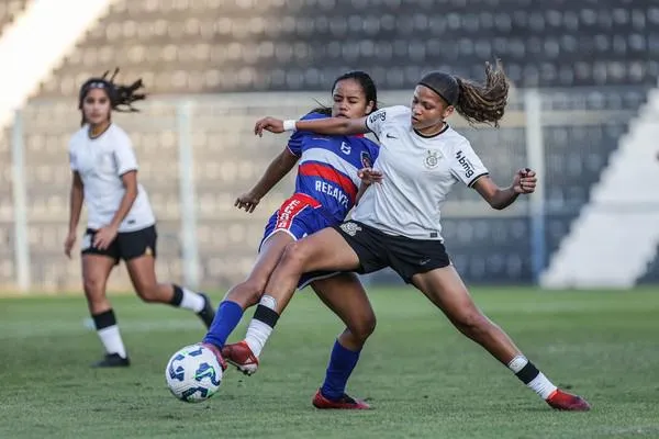Glória Lira é natural de Mazagão (AP) e começou no projeto social Passaporte para a Vitória. Foto: Julio Zerbatto Mendez