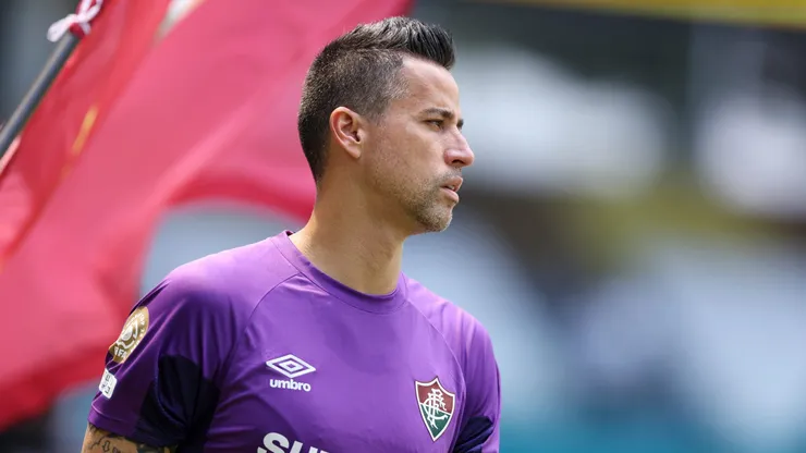 MIAMI GARDENS, FLORIDA - JUNE 25: Fabio #1 of Fluminense FC looks on during the FIFA Club World Cup 2025 group F match between Mamelodi Sundowns FC and Fluminense FC at Hard Rock Stadium on June 25, 2025 in Miami Gardens, Florida. (Photo by Megan Briggs/Getty Images)