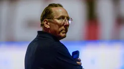 BA - SALVADOR - 11/07/2024 - BRASILEIRO A 2024, VITORIA X BOTAFOGO - John Textor dono da SAF do Botafogo antes da partida contra o Vitoria no estadio Barradao pelo campeonato Brasileiro A 2024.