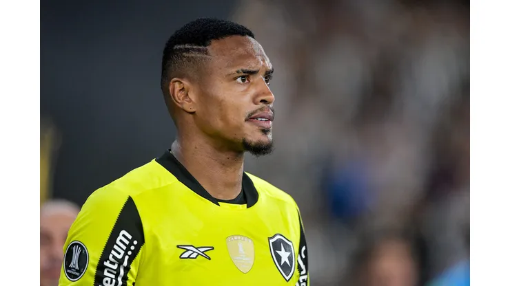 RJ - RIO DE JANEIRO - 27/05/2025 - COPA LIBERTADORES 2025, BOTAFOGO X UNIVERSIDAD DE CHILE - John goleiro do Botafogo durante partida contra o Universidad de Chile no estadio Engenhao pelo campeonato Copa Libertadores 2025.
