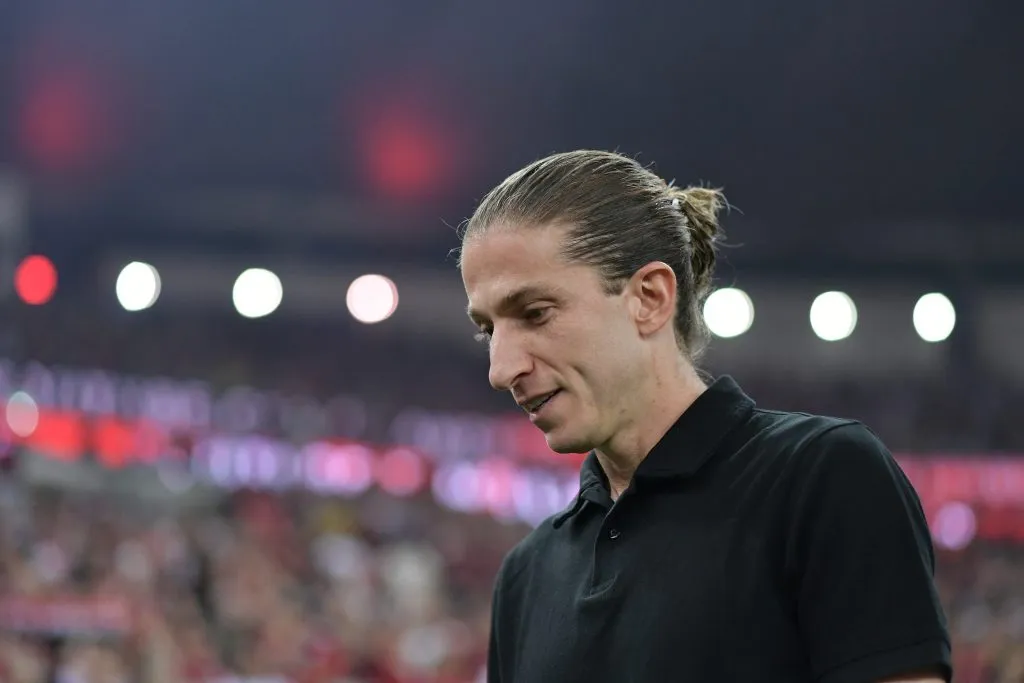 RJ – RIO DE JANEIRO – 01/06/2025 – BRASILEIRO A 2025, FLAMENGO X FORTALEZA – Filipe Luis tecnico do Flamengo durante partida contra o Fortaleza no estadio Maracana pelo campeonato Brasileiro A 2025. Foto: Thiago Ribeiro/AGIF