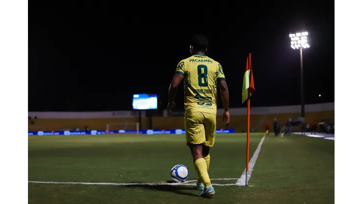 Queria ser peão de rodeio”: Danielzinho relembra passado antes do futebol. Foto: Pedro Zacchi/AGIF