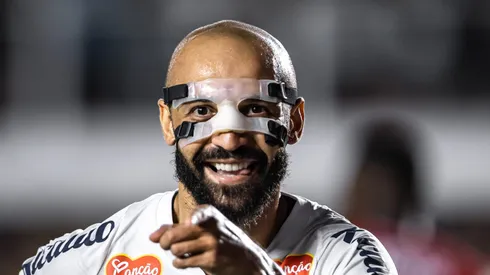 Thaciano durante partida na Vila Belmiro.