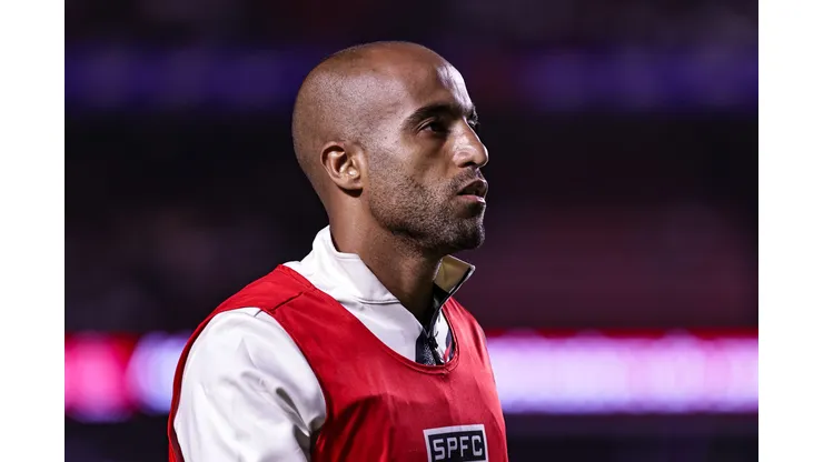 SP - SAO PAULO - 02/05/2025 - BRASILEIRO A 2025, SAO PAULO X FORTALEZA - Lucas Moura tecnico do Sao Paulo durante partida contra o Fortaleza no estadio Morumbi pelo campeonato Brasileiro A 2025. Foto: Fabio Giannelli/AGIF