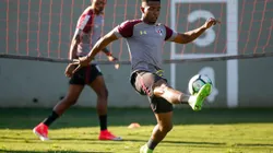 SAO PAULO - SP - 27/06/2017 - TREINO DO SAO PAULO - Thiago Mendes durante treino do Sao Paulo no CT da Barra Funda. Foto: Marcello Zambrana/AGIF
