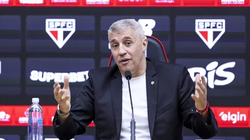 SAO PAULO, BRAZIL - JUNE 24: Newly appointed head coach Hernan Crespo speaks during his unveiling as new coach of Sao Paulo at MorumBIS on June 24, 2025 in Sao Paulo, Brazil. (Photo by Ricardo Moreira/Getty Images)