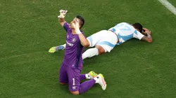 EAST RUTHERFORD, NEW JERSEY - JUNE 21: Fabio #1 of Fluminense FC reacts as Erick Farias #97 of Ulsan HD looks dejected during the FIFA Club World Cup 2025 group F match between Fluminense FC and Ulsan HD FC at MetLife Stadium on June 21, 2025 in East Rutherford, New Jersey. (Photo by Al Bello/Getty Images)