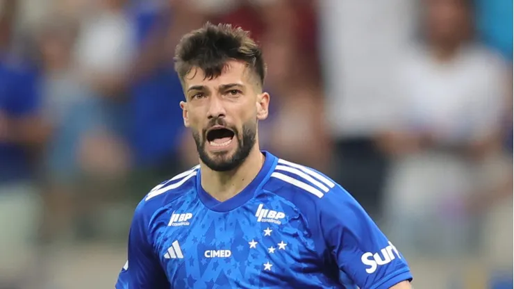 Lautaro Díaz, atacante do Cruzeiro - Foto: Gilson Lobo/AGIF