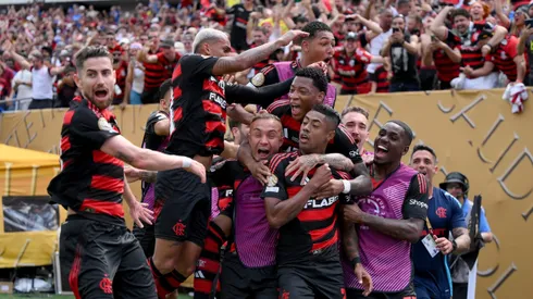 PHILADELPHIA, PENNSYLVANIA - JUNE 20: Bruno Henrique #27 of CR Flamengo celebrates with teammates after scoring his team's first goal during the FIFA Club World Cup 2025 group D match between CR Flamengo and Chelsea FC at Lincoln Financial Field on June 20, 2025 in Philadelphia, Pennsylvania. (Photo by David Ramos/Getty Images)