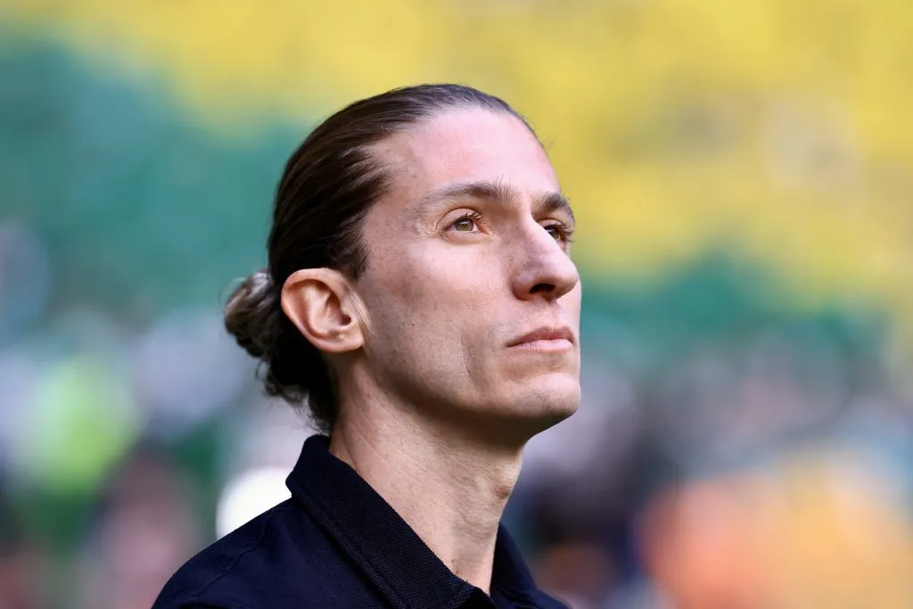 Filipe Luís soma 50 jogos e entra para o top-3 de melhores aproveitamentos no comando do Flamengo. Foto: Marcello Zambrana/AGIF