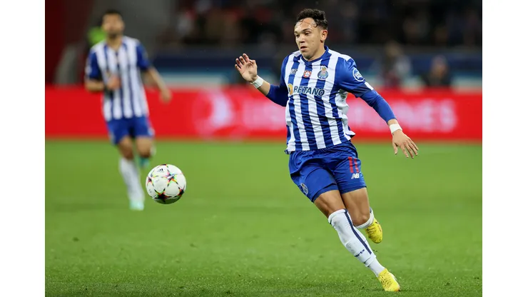 LEVERKUSEN, GERMANY - OCTOBER 12: Pepê of FC Porto controls the ball during the UEFA Champions League group B match between Bayer 04 Leverkusen and FC Porto at BayArena on October 12, 2022 in Leverkusen, Germany. (Photo by Martin Rose/Getty Images)