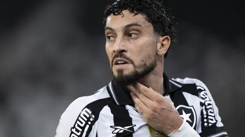 Alex Telles falou sobre o Verdão