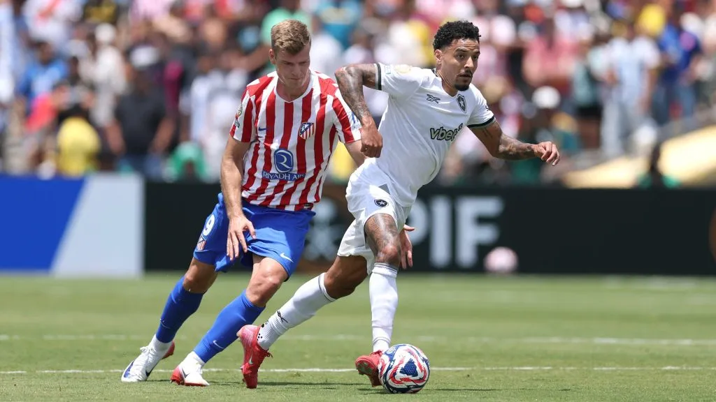 Gregore tomou o segundo cartão contra o Atlético de Madrid