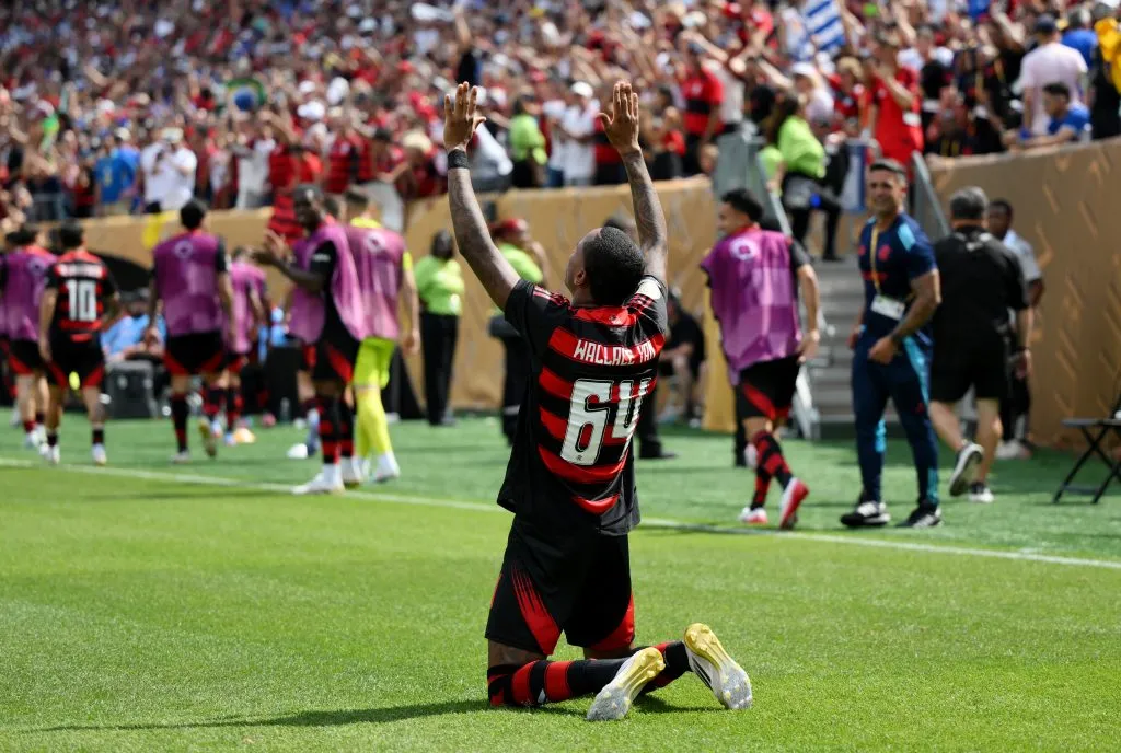 PHILADELPHIA, PENNSYLVANIA – JUNE 20: Wallace Yan #64 of CR Flamengo celebrates scoring his team’s third goal during the FIFA Club World Cup 2025 group D match between CR Flamengo and Chelsea FC at Lincoln Financial Field on June 20, 2025 in Philadelphia, Pennsylvania. (Photo by David Ramos/Getty Images)