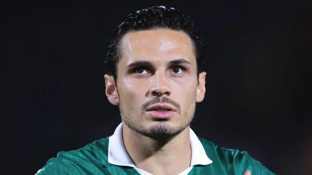 . Foto: Ettore Chiereguini/AGIF – Raphael Veiga deixa time titular e Maurício será escalado.