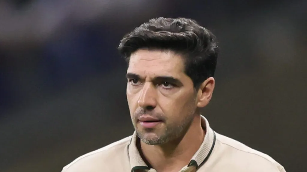 Foto: Gilson Lobo/AGIF – Abel Ferreira foi muito criticado pelo apresentador da Band.