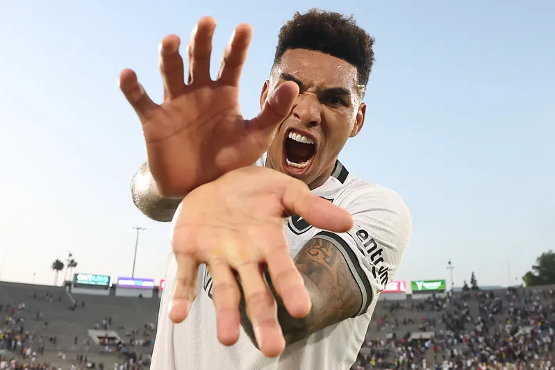 Igor Jesus comemora seu gol contra o PSG no Mundial de Clubes. Foto: Vitor Silva/Botafogo