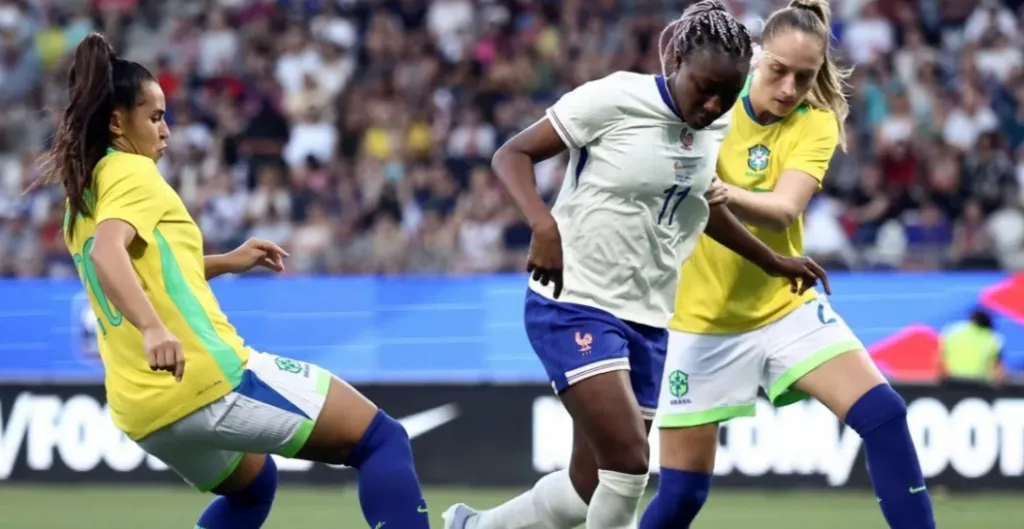 Seleção Brasileira é derrotada em reencontro com a França - ALEX MARTIN (Getty Images)