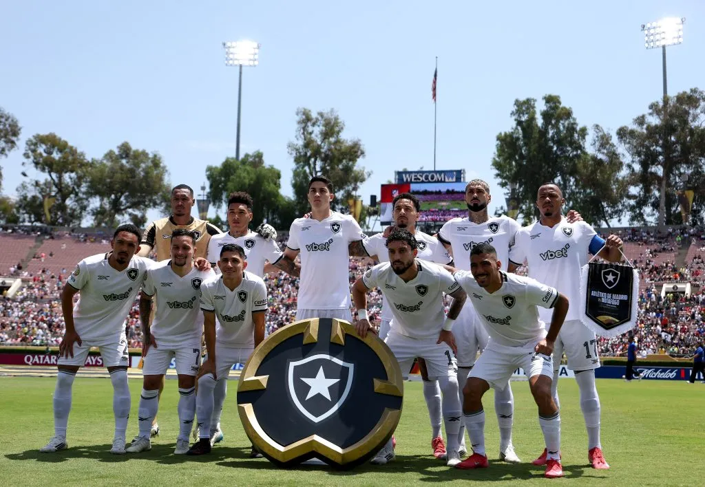 Os titulares do Botafogo contra o Atlético de Madrid. Photo by Stu Forster/Getty Images