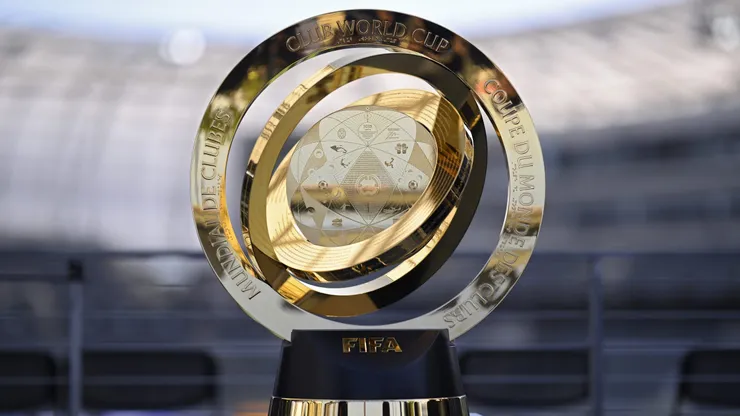 Troféu do Mundial de Clubes. Foto: Orlando Ramirez/Getty Images