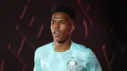 Estevão durante aquecimento contra o Inter Miami-EUA