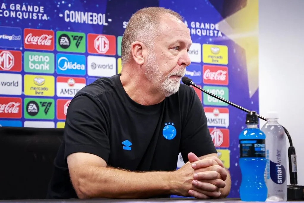 Técnico do Grêmio fala sobre abismo financeiro entre clubes do Sul e do eixo Rio-SP. Foto: Maxi Franzoi/AGIF