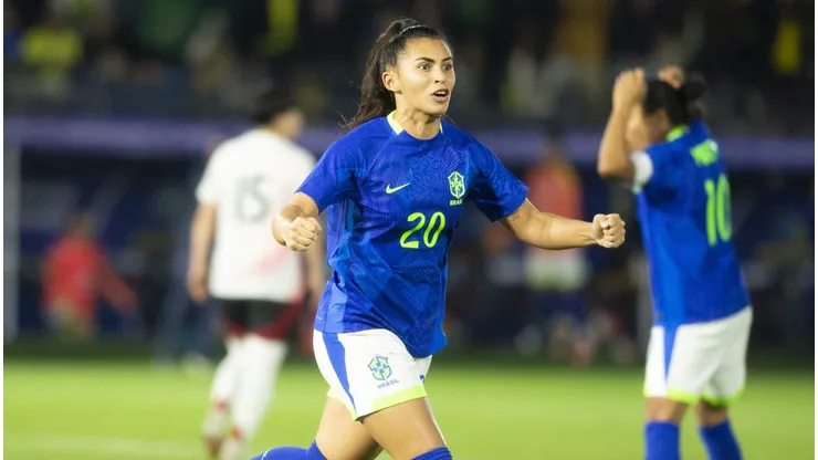 SP - BRAGANCA PAULISTA - 02/06/2025 - AMISTOSO FUTEBOL FEMININO, BRASIL X JAPAO - Mariza jogadora do Brasil comemora gol do Brasil durante partida contra o Japao no estadio Cicero De Souza Marques pelo campeonato Amistoso. Foto: Anderson Romao/AGIF