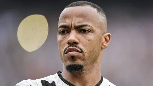 RJ - RIO DE JANEIRO - 08/12/2024 - BRASILEIRO A 2024, BOTAFOGO X SAO PAULO - Marlon Freitas jogador do Botafogo durante partida contra o Sao Paulo no estadio Engenhao pelo campeonato Brasileiro A 2024. Foto: Thiago Ribeiro/AGIF