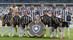 PHILADELPHIA, PENNSYLVANIA - JUNE 28: Players of Botafogo pose for a team photograph prior to the FIFA Club World Cup 2025 round of 16 match between SE Palmeiras and Botafogo FR at Lincoln Financial Field on June 28, 2025 in Philadelphia, Pennsylvania. (Photo by Francois Nel/Getty Images)