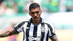 Allan durante o jogo válido pelas oitavas de final