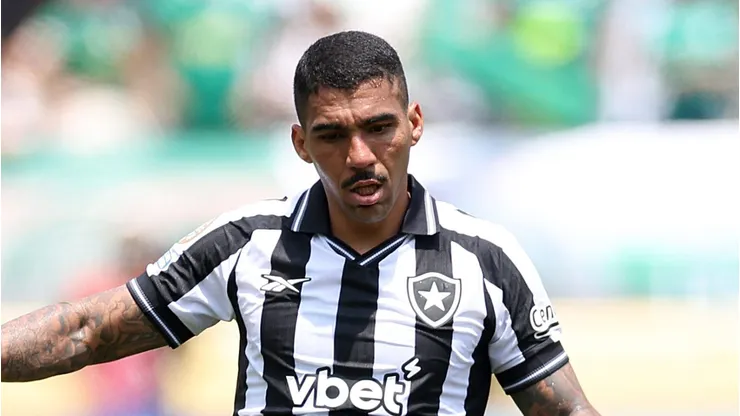 Allan durante o jogo válido pelas oitavas de final