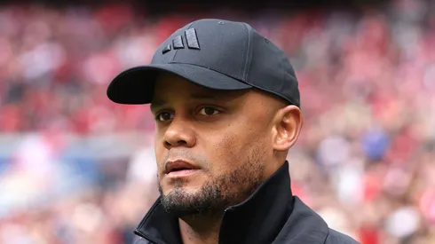 Kompany dyurante jogo válido pela Bundesliga.