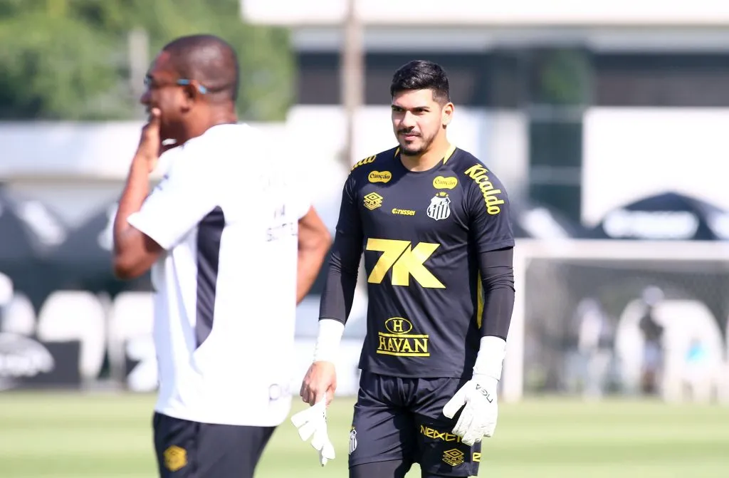 SP – SANTOS – 07/05/2025 – SANTOS, TREINO – joao paulo jogador do Santos durante treino no Centro de Treinamento CT Rei Pele. Foto: Mauricio De Souza/AGIF