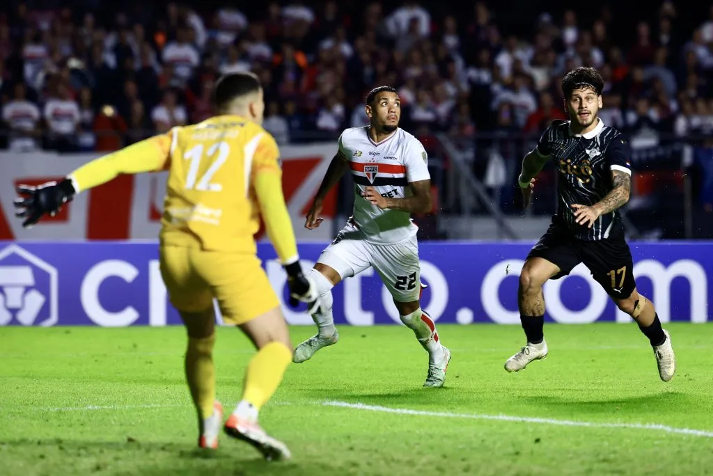 SP – SAO PAULO – 14/05/2025 – COPA LIBERTADORES 2025, SAO PAULO X LIBERTAD – Ruan jogador do Sao Paulo durante partida contra o Libertad no estadio Morumbi pelo campeonato Copa Libertadores 2025. Foto: Marcello Zambrana/AGIF