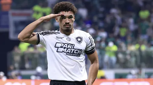 Adryelson foi especulado no Grêmio durante as últimas semanas – Foto: Marcello Zambrana/AGIF