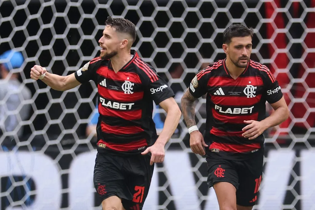 Jorginho após marcar pelo Flamengo. Photo by Michael Reaves/Getty Images