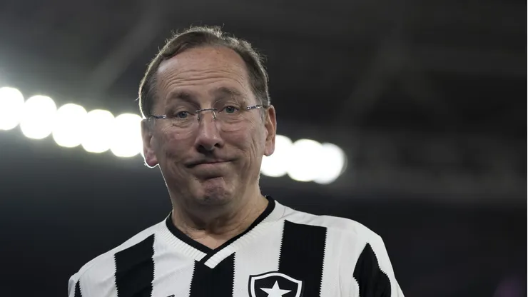 RJ - RIO DE JANEIRO - 23/11/2024 - BRASILEIRO A 2024, BOTAFOGO X VITORIA - John Textor dono da SAF do Botafogo antes da partida contra o Vitoria no estadio Engenhao pelo campeonato Brasileiro A 2024.