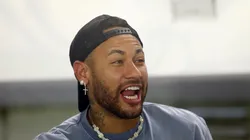 SP - SANTOS - 27/04/2025 - BRASILEIRO A 2025, SANTOS X BRAGANTINO - [Neymar jogador do Santos assisti ao jogo do Bragantino durante partida no estadio Vila Belmiro pelo campeonato Brasileiro A 2025.