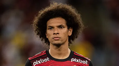 - Willian Arão está chegando ao Santos