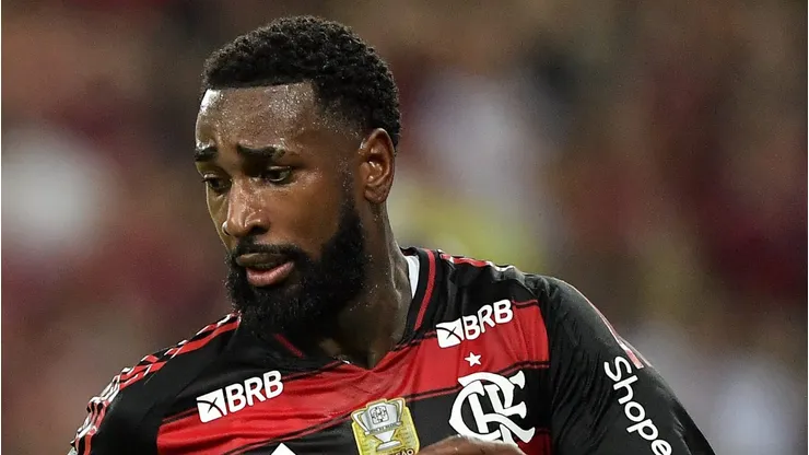 RJ - RIO DE JANEIRO - 01/06/2025 - BRASILEIRO A 2025, FLAMENGO X FORTALEZA - Gerson jogador do Flamengo durante partida contra o Fortaleza no estadio Maracana pelo campeonato Brasileiro A 2025.