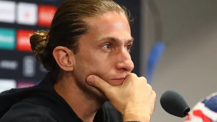 Filipe Luís durante entrevista coletiva no Hard Rock Stadium, durante o Mundial. Foto: Gilvan de Souza/CRF
