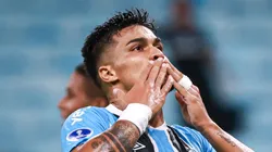 Arezo durante partida pelo Imortal.