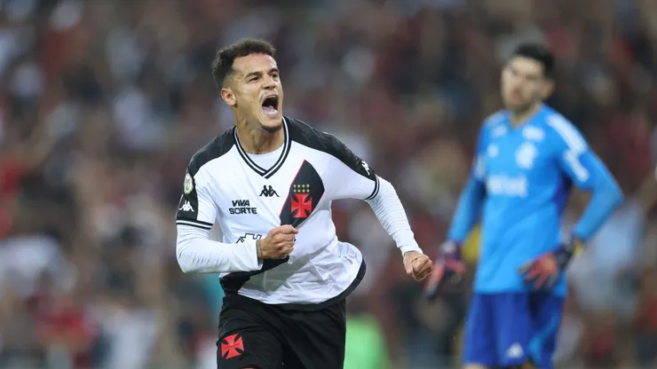 Coutinho fica sem contrato com o Vasco que corre contra o tempo para ter meia no Brasileirão (Photo by Lucas Figueiredo/Getty Images)
