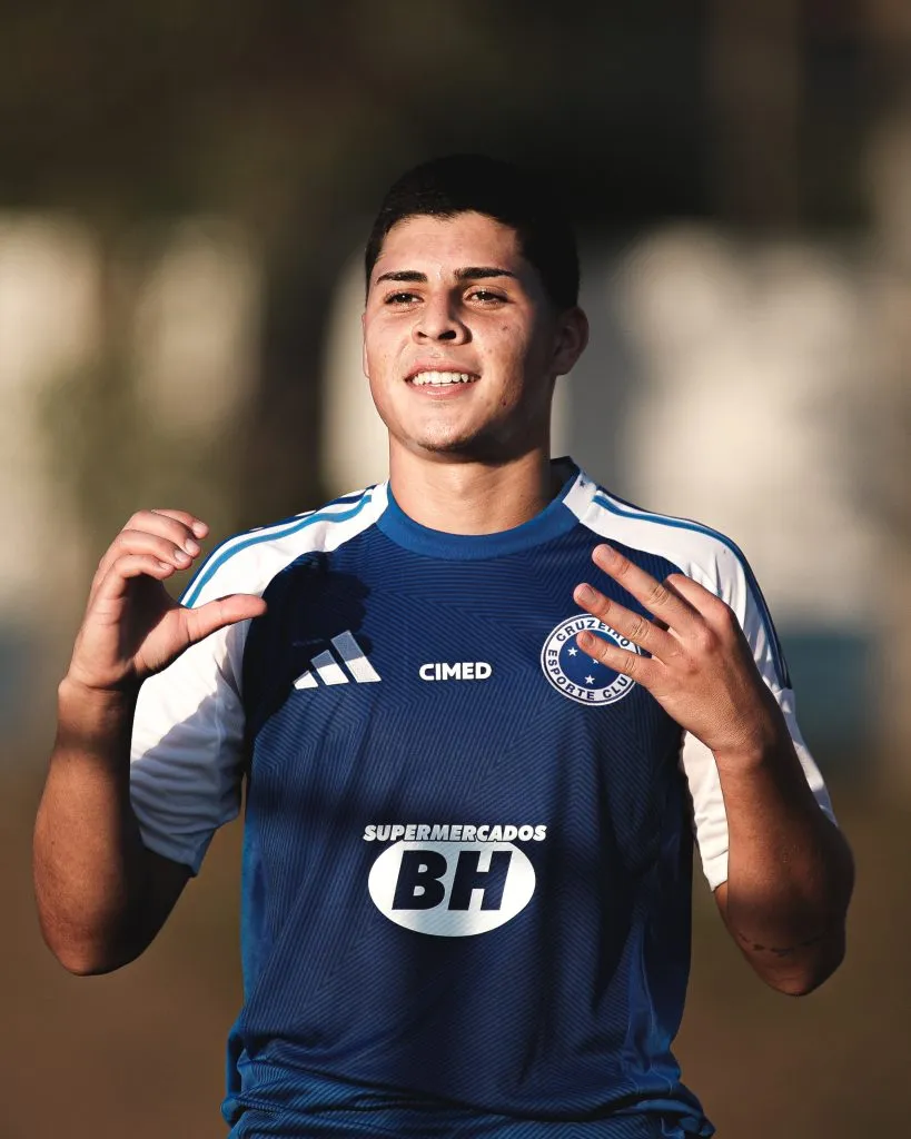 Cauan Baptistella, jovem promessa do Cruzeiro deve ganhar minutagem no profissional (Foto: Gustavo Martins)