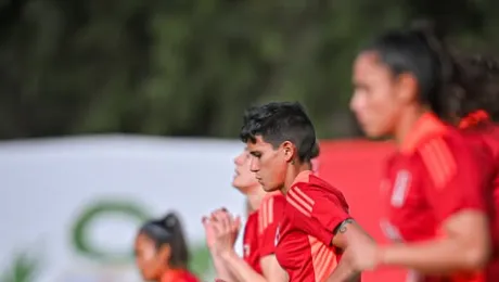 Elenco do Peru Feminino em treinamento