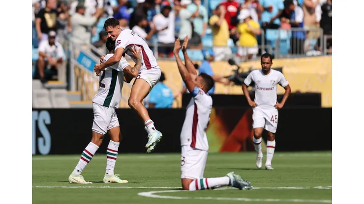 Atletas do Fluminense comemoram a classificação. Foto: Michael Reaves/Getty Images