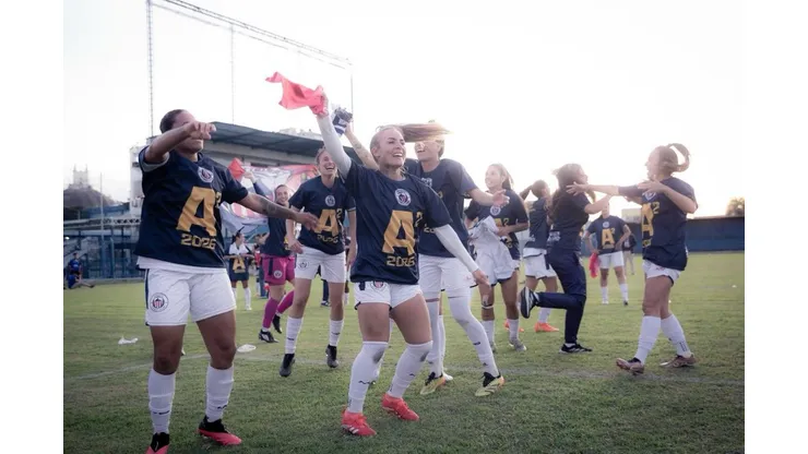 Jogadoras do Itabirito celebrando a vaga. Foto: Rafael Leandro/Itabirito FC