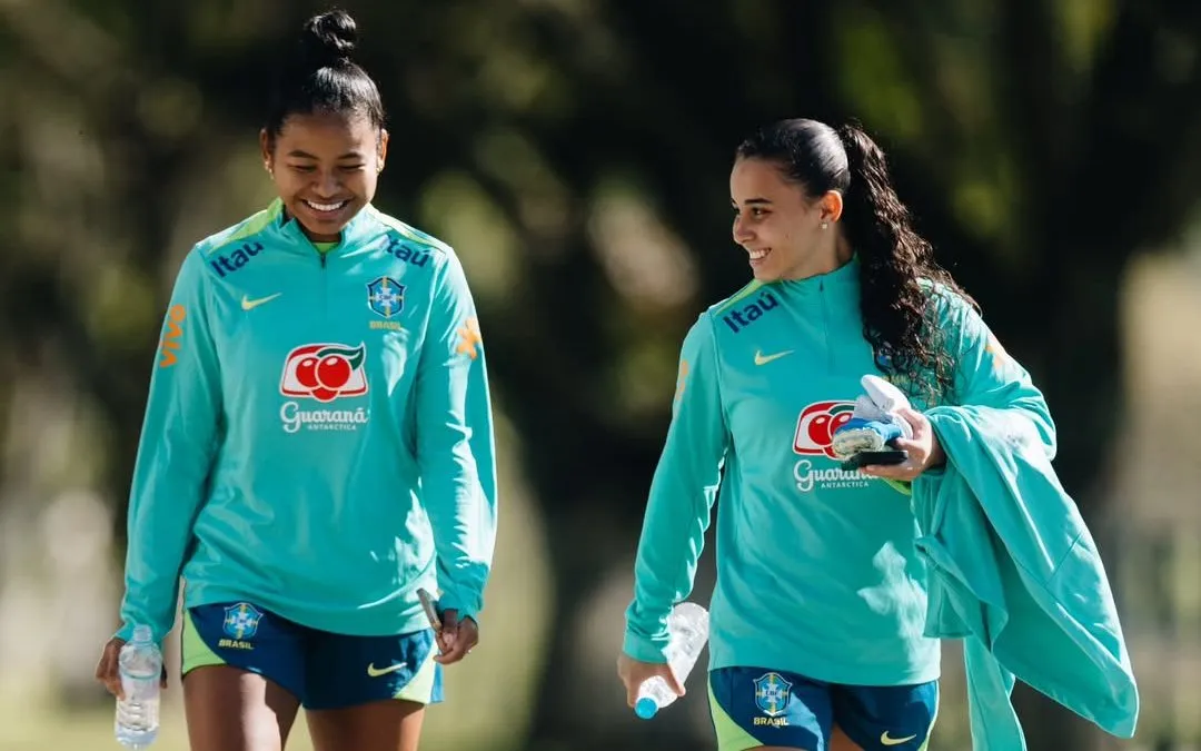 Myka e Gabi Inácio durante os preparativos do primeiro treino da Seleção Sub-20. Foto: Divulgação redes sociais/Internacional